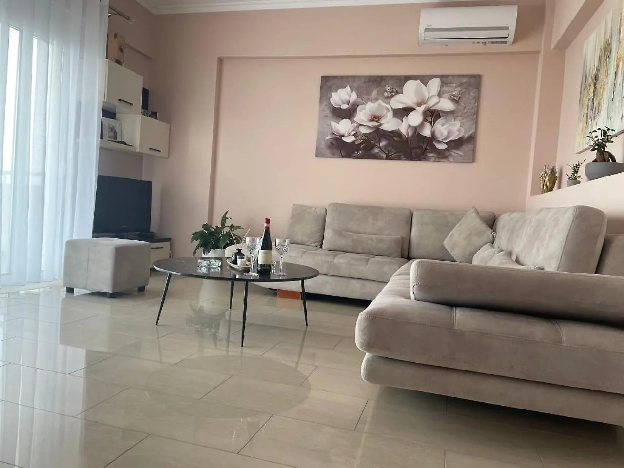Seaview Apartment Vlorë 0*,  阿尔巴尼亚